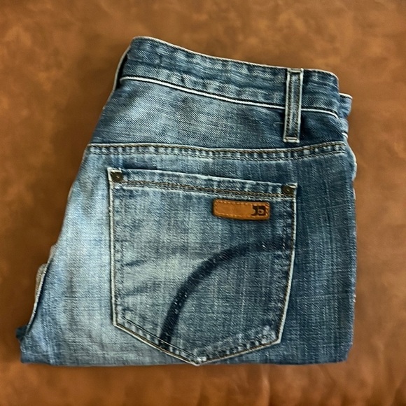 Joes Jeans 5” Inseam Mid Rise Shorts Size 26 - Picture 3 of 16